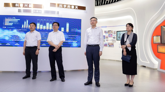 围绕大力促进科技创新创业，市科委领导调研上海市科技创业中心